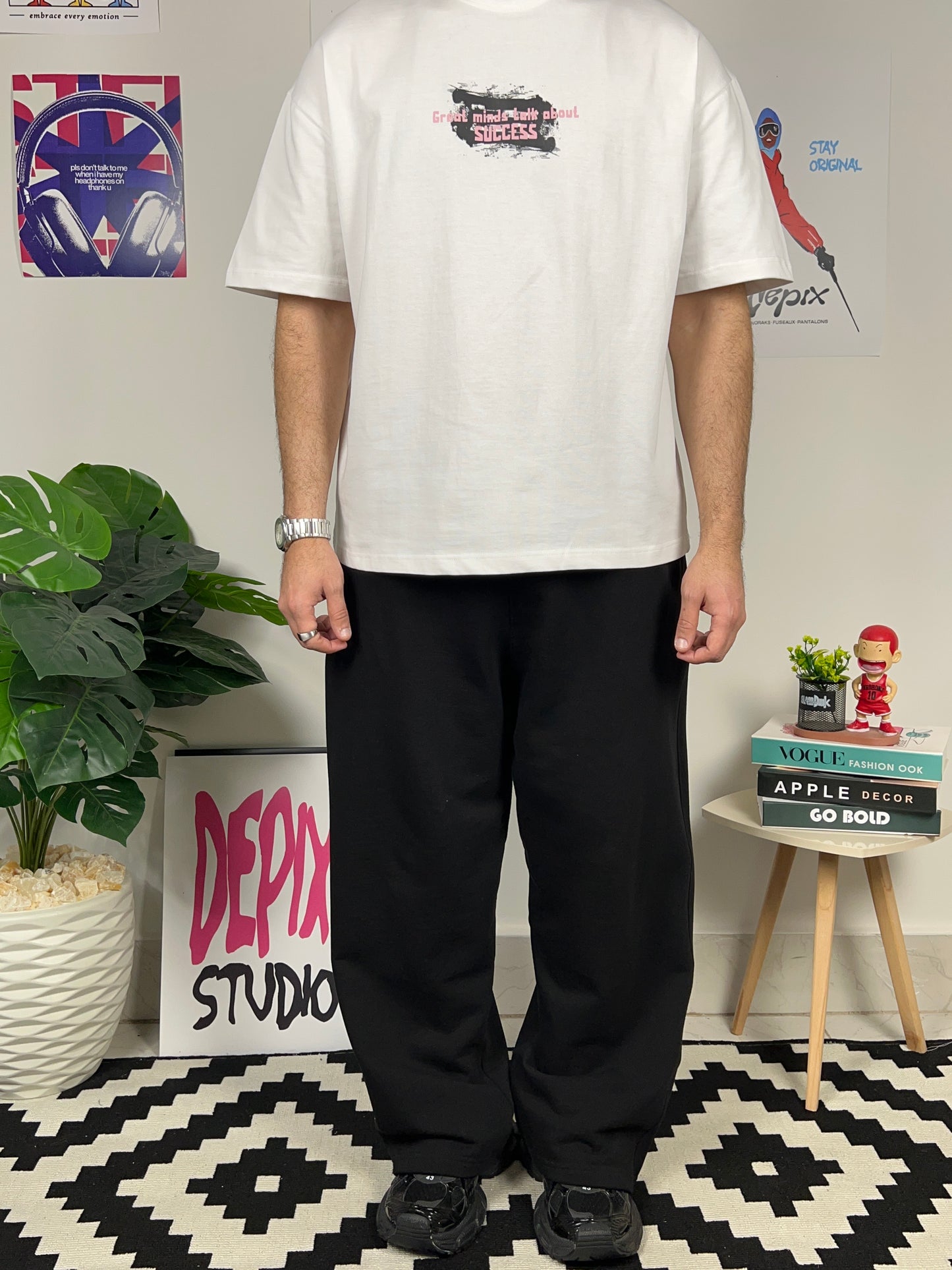 Black- baggy sweatpants