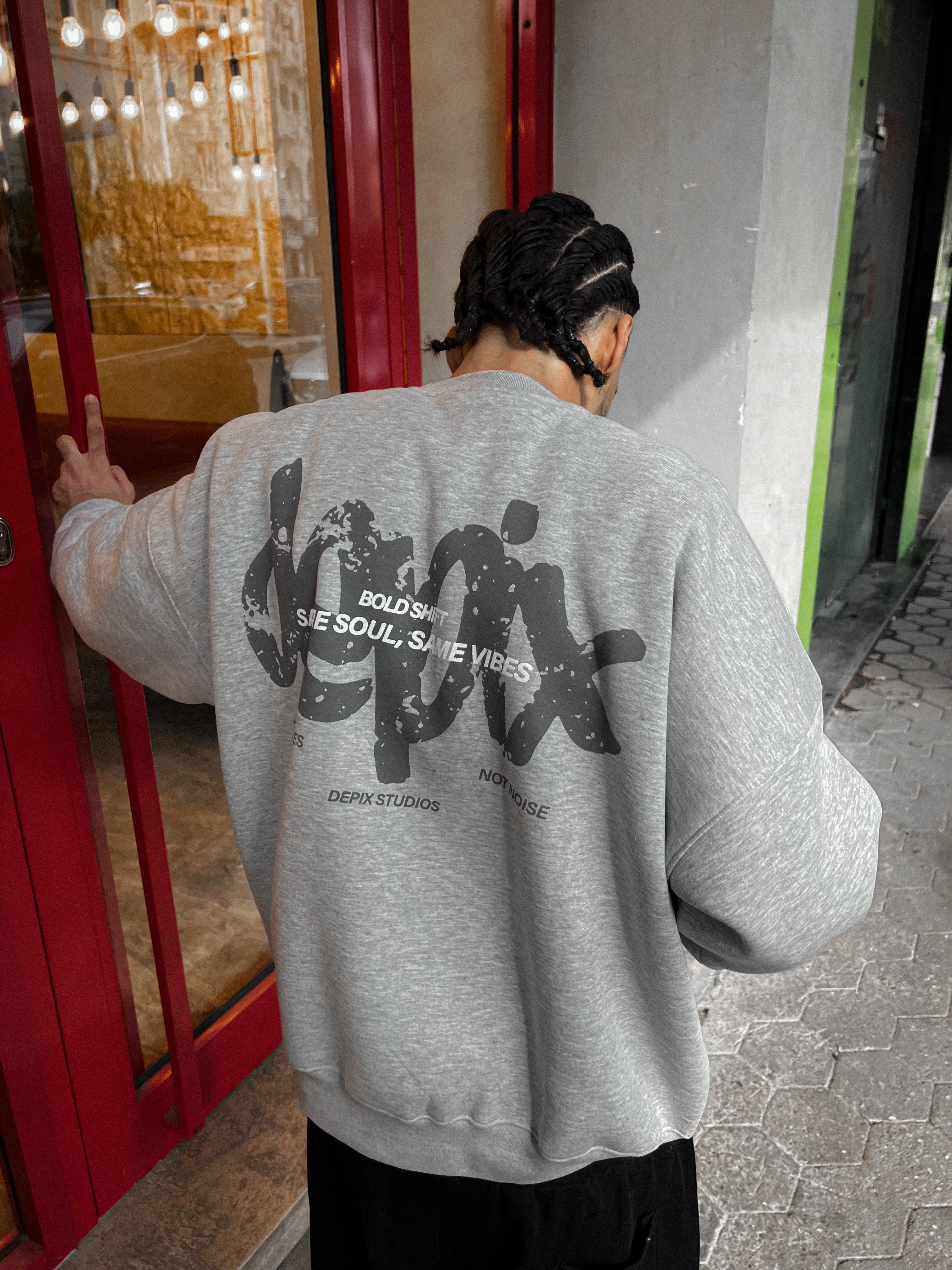 Trust Vibes Light gray Crew neck