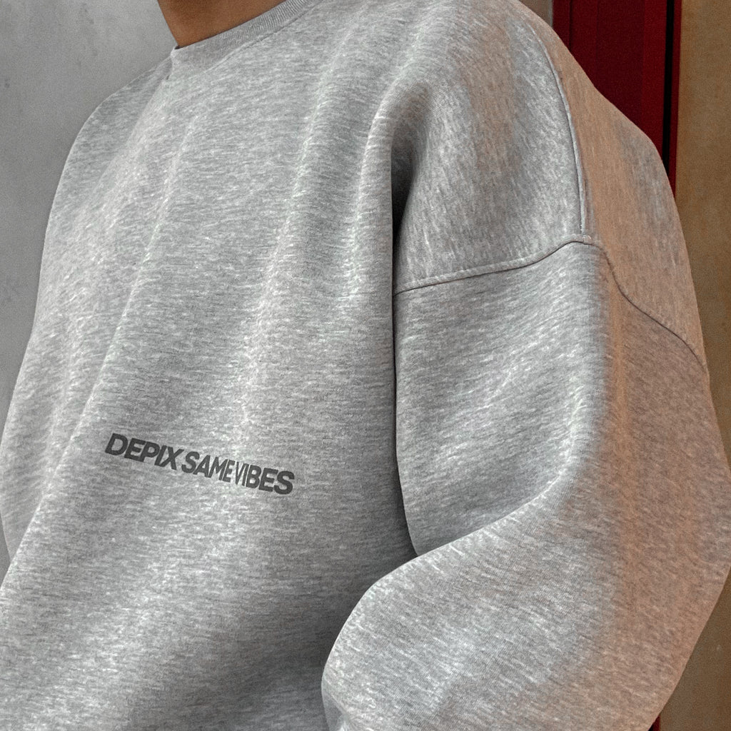 Trust Vibes Light gray Crew neck