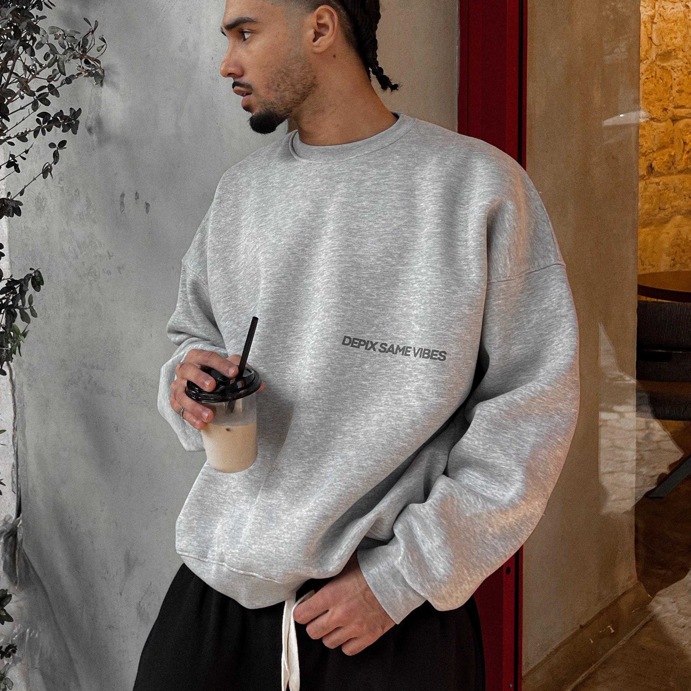 Trust Vibes Light gray Crew neck
